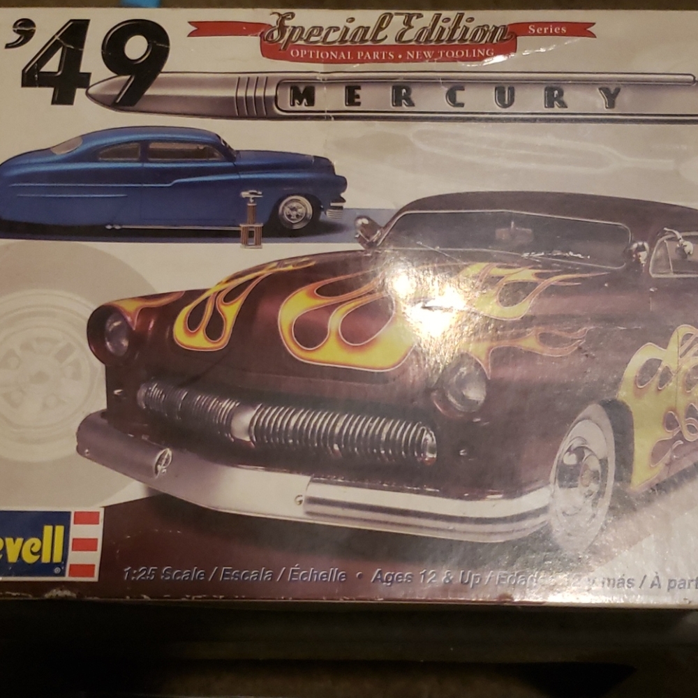 Mercury 49 model car put together toy